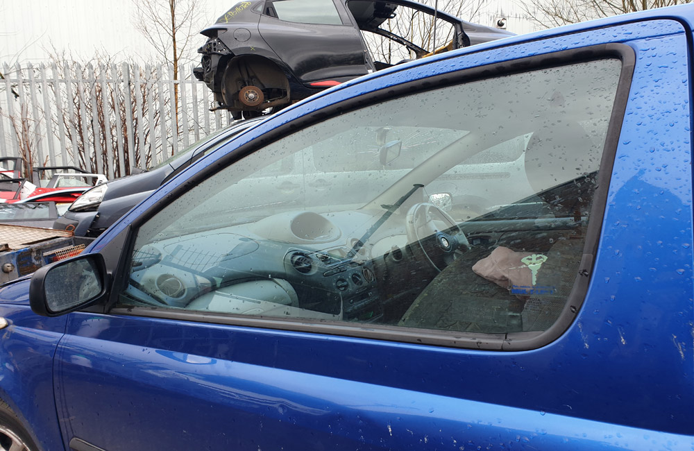 Toyota Yaris Colour Collection Door window glass passenger side front